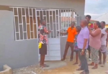 Ghanaian actor, Lil Win moves childhood friend from kiosk, gifts her new house and GH¢5,000